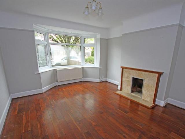 3 bedroom semi detached house to rent