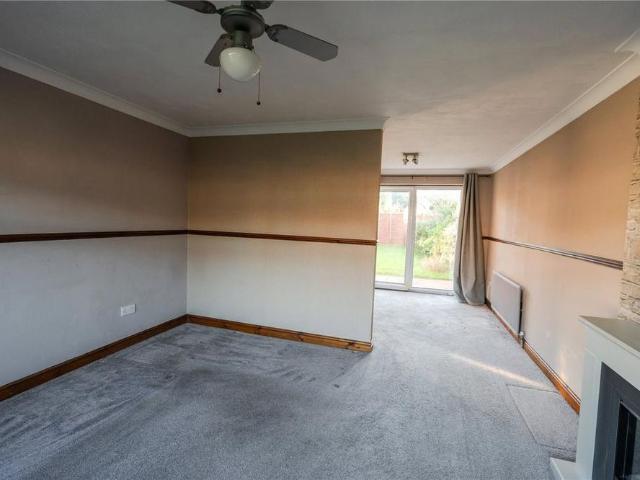 3 bedroom semi detached house to rent