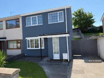 3 bedroom semi detached house to rent