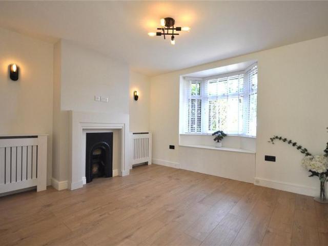 3 bedroom semi detached house to rent