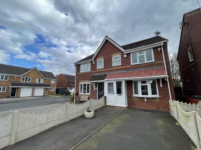 3 bedroom semi detached house to rent