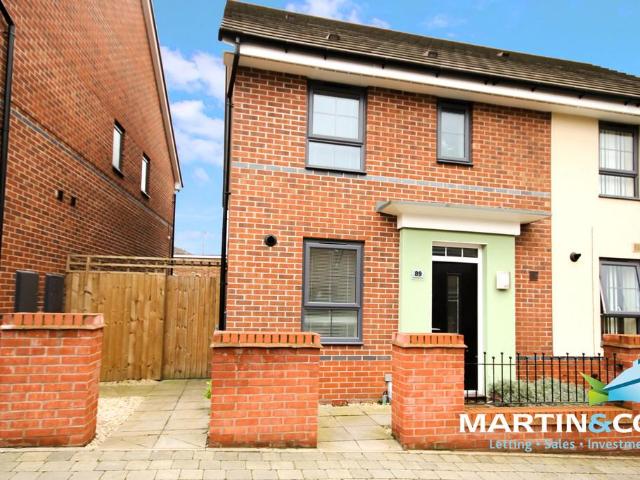 3 bedroom semi detached house to rent