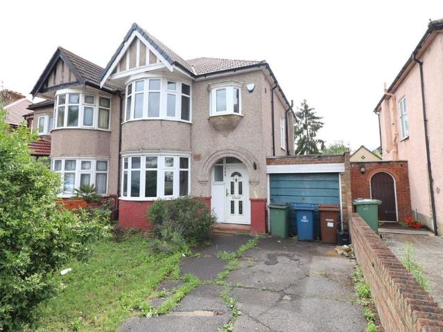 3 bedroom semi detached house to rent