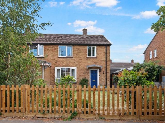 3 bedroom semi detached house to rent