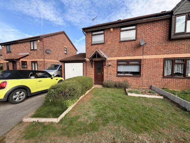 3 bedroom semi detached house to rent