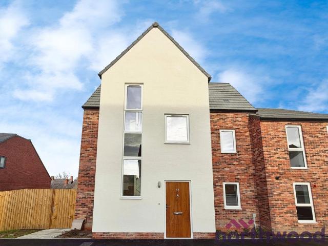 3 bedroom semi detached house to rent