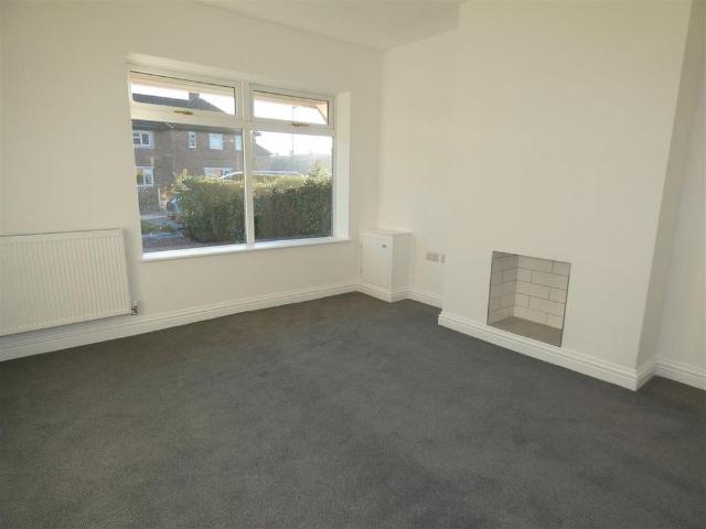 3 bedroom semi detached house to rent