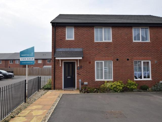 3 bedroom semi detached house to rent