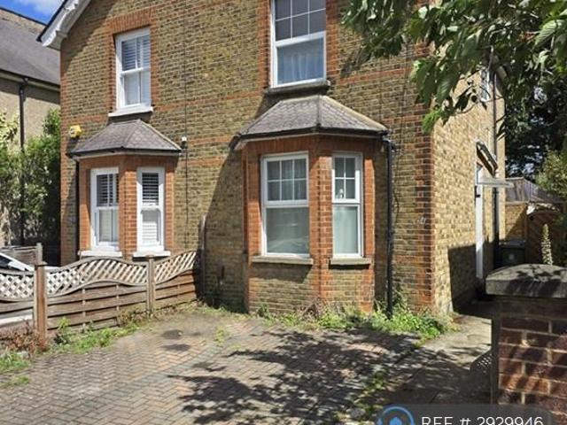 3 bedroom semi detached house to rent