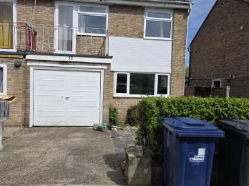 3 bedroom semi detached house to rent
