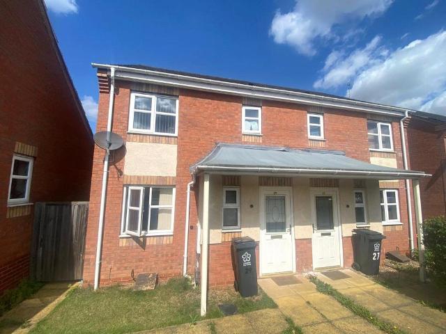 3 bedroom semi detached house to rent