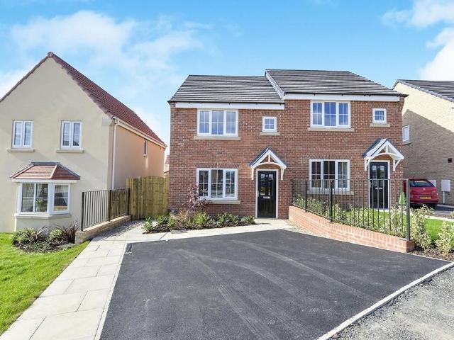 3 bedroom semi detached house to rent