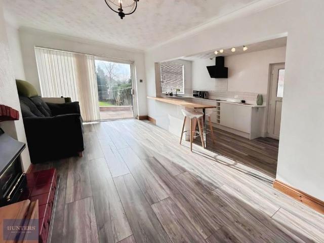 3 bedroom semi detached house to rent