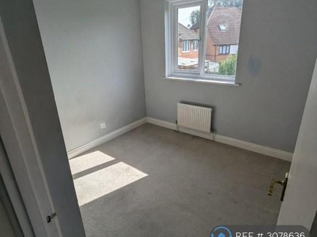 3 bedroom semi detached house to rent