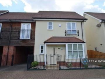3 bedroom semi detached house to rent
