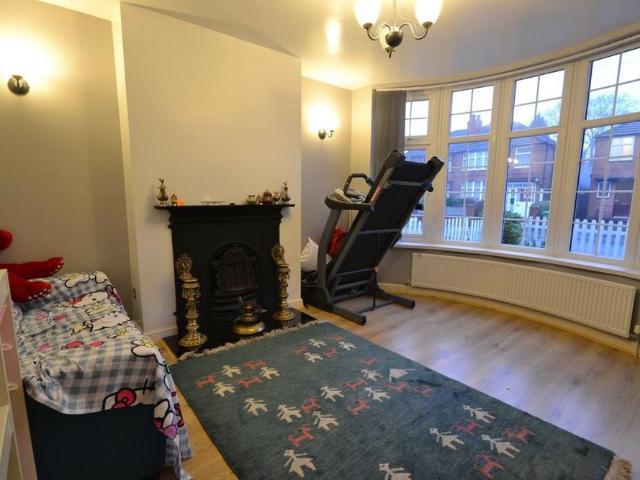 3 bedroom semi detached house to rent