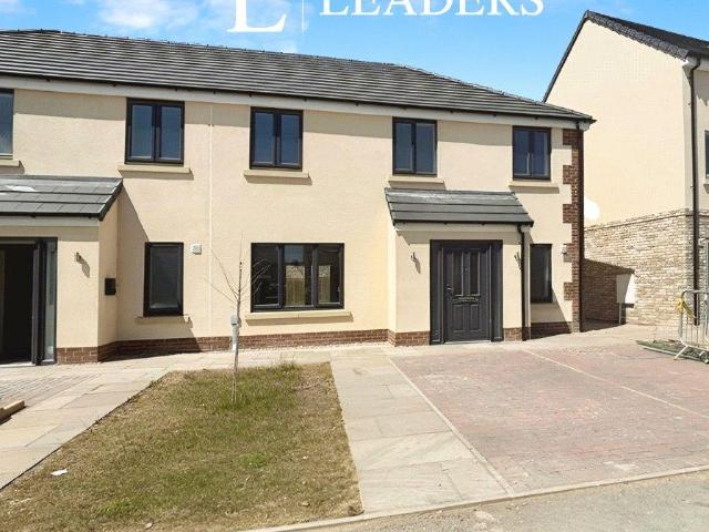 3 bedroom semi detached house to rent
