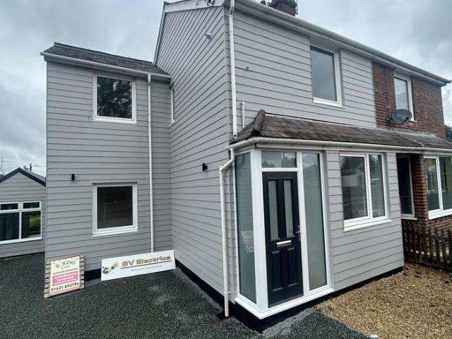3 bedroom semi detached house to rent