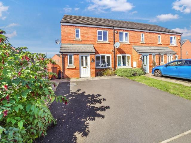 3 bedroom semi detached house to rent
