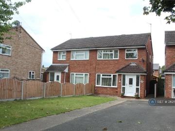 3 bedroom semi detached house to rent