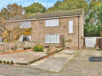 Breckland, East of England - Garden, Parking
