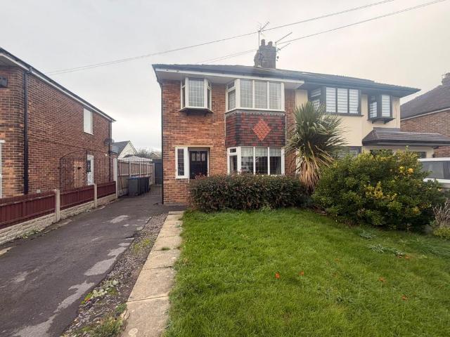 3 bedroom semi detached house to rent