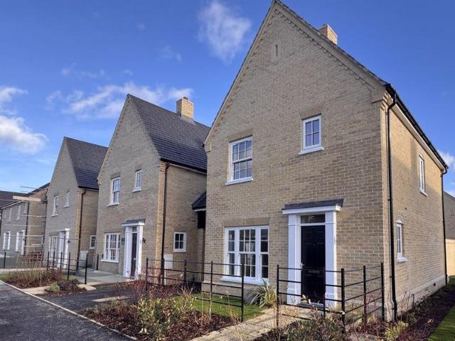 3 bedroom semi detached house to rent