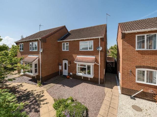 3 bedroom semi detached house to rent