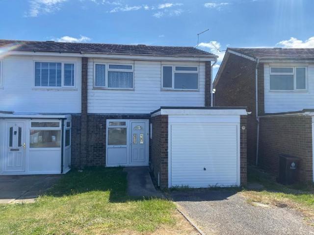 3 bedroom semi detached house to rent