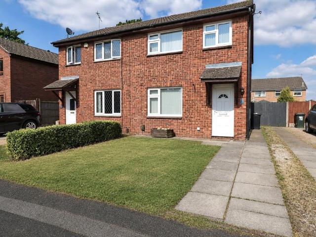 3 bedroom semi detached house to rent