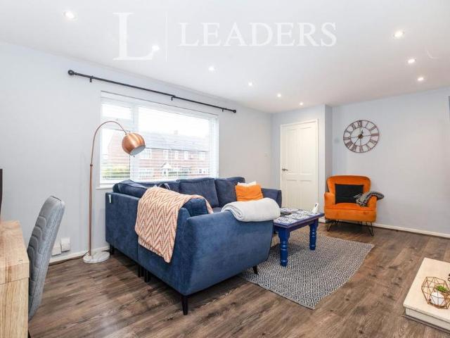3 bedroom semi detached house to rent