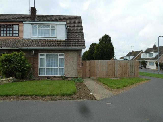 3 bedroom semi detached house to rent