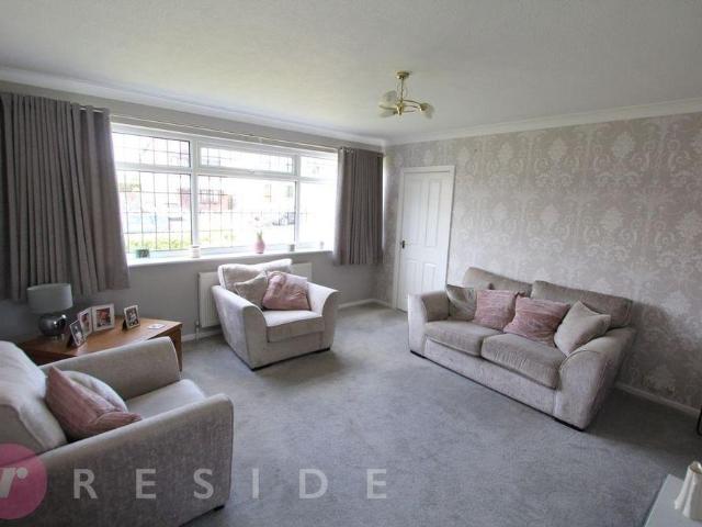 3 bedroom semi detached house to rent