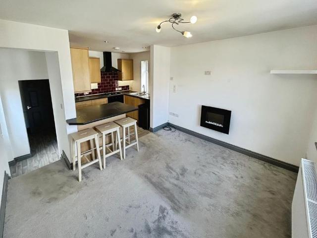 3 bedroom detached house to rent