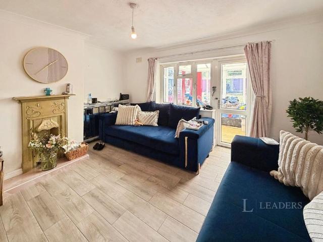 3 bedroom semi detached house to rent