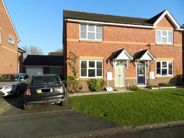 3 bedroom semi detached house to rent