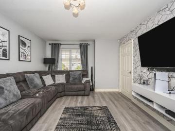 3 bedroom semi detached house to rent