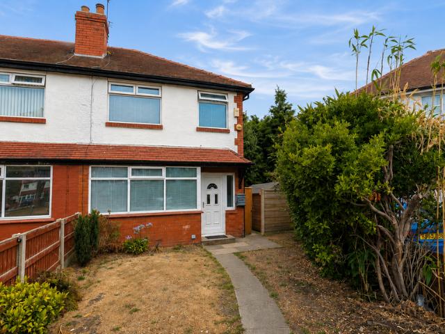 3 bedroom semi detached house to rent