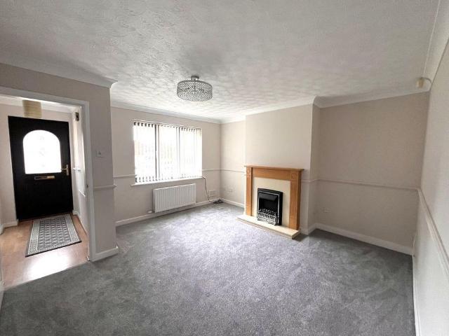 3 bedroom semi detached house to rent