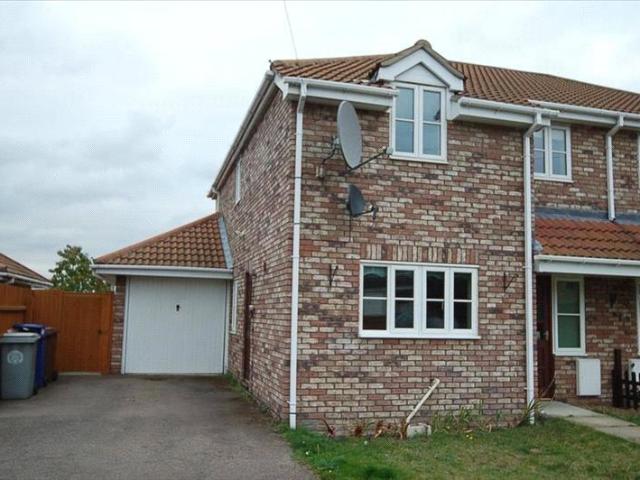 3 bedroom semi detached house to rent
