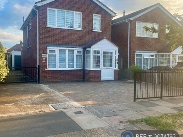 3 bedroom semi detached house to rent