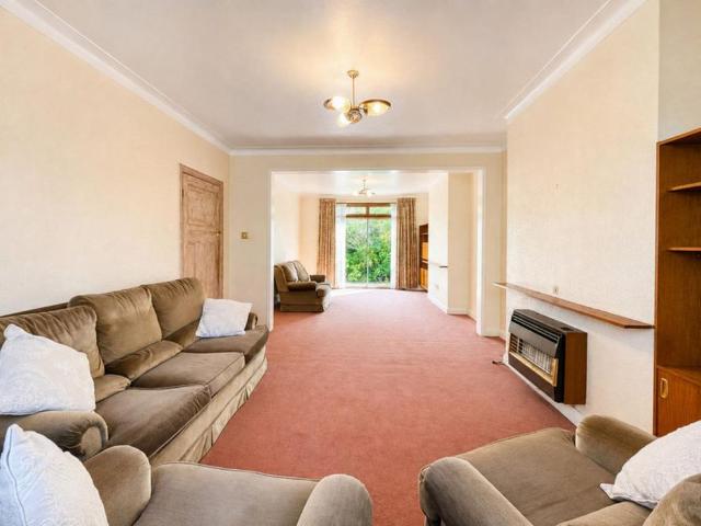 3 bedroom semi detached house to rent