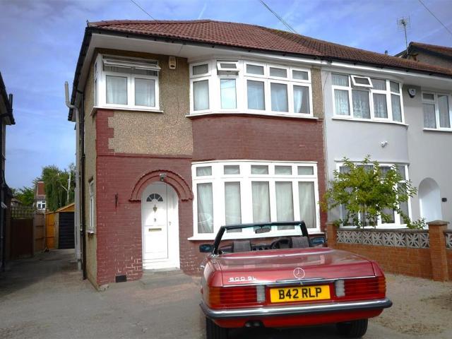 3 bedroom semi detached house to rent