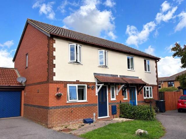 3 bedroom semi detached house to rent
