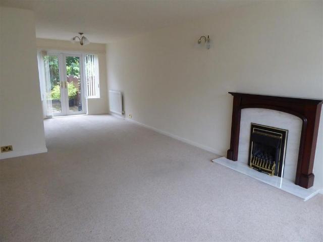 3 bedroom semi detached house to rent