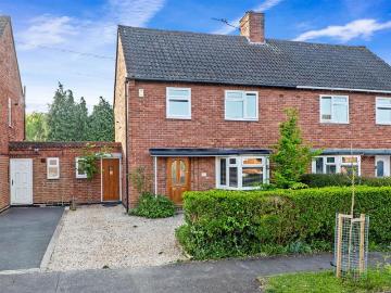 3 bedroom semi detached house to rent