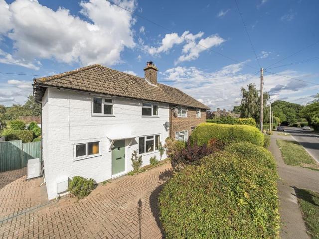 3 bedroom semi detached house to rent