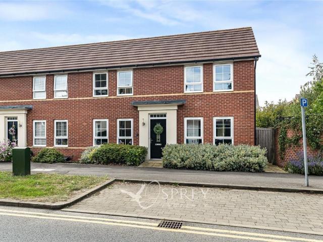 3 bedroom semi detached house to rent