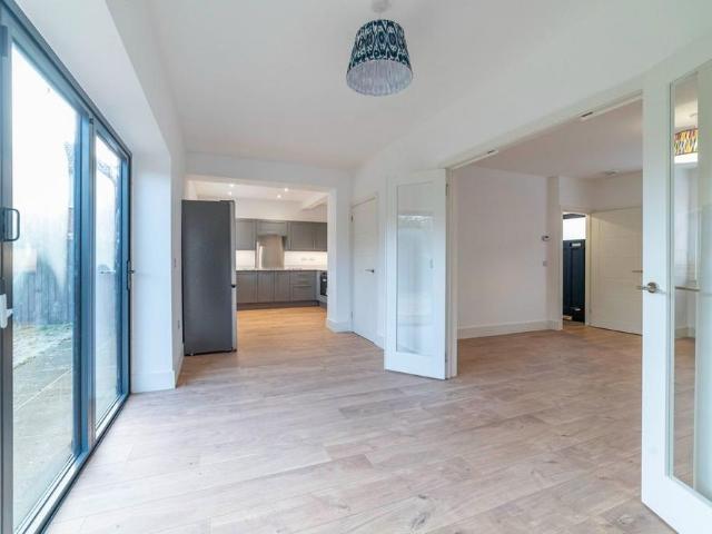 3 bedroom semi detached house to rent
