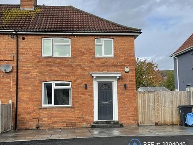 3 bedroom semi detached house to rent